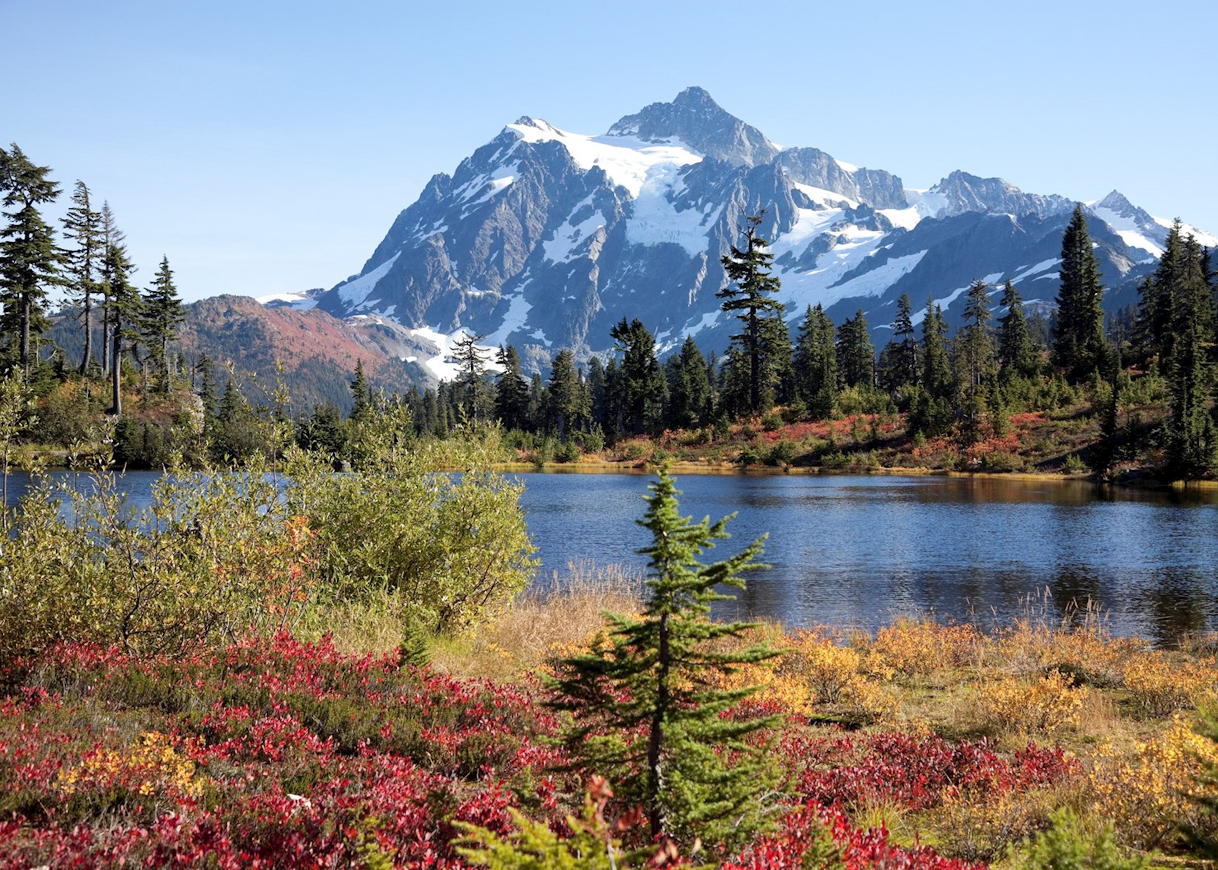 Image of a clear mountain lake in North America